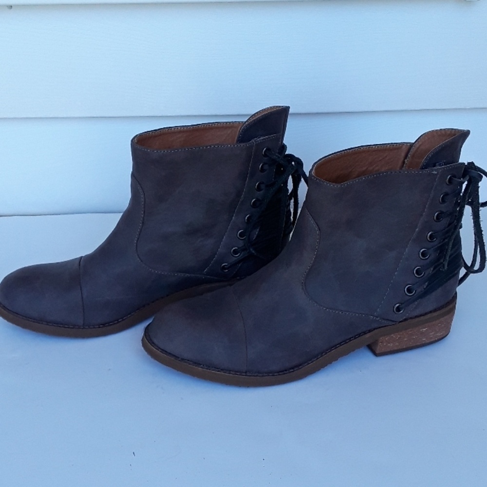 Coconuts boots